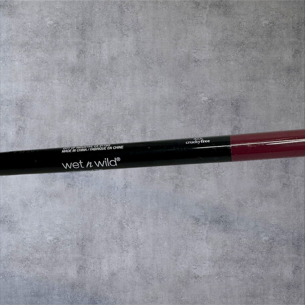 Wet n Wild Gel Lip Liner Womens Plum Together New 657A Retractable Berry - Picture 4 of 4